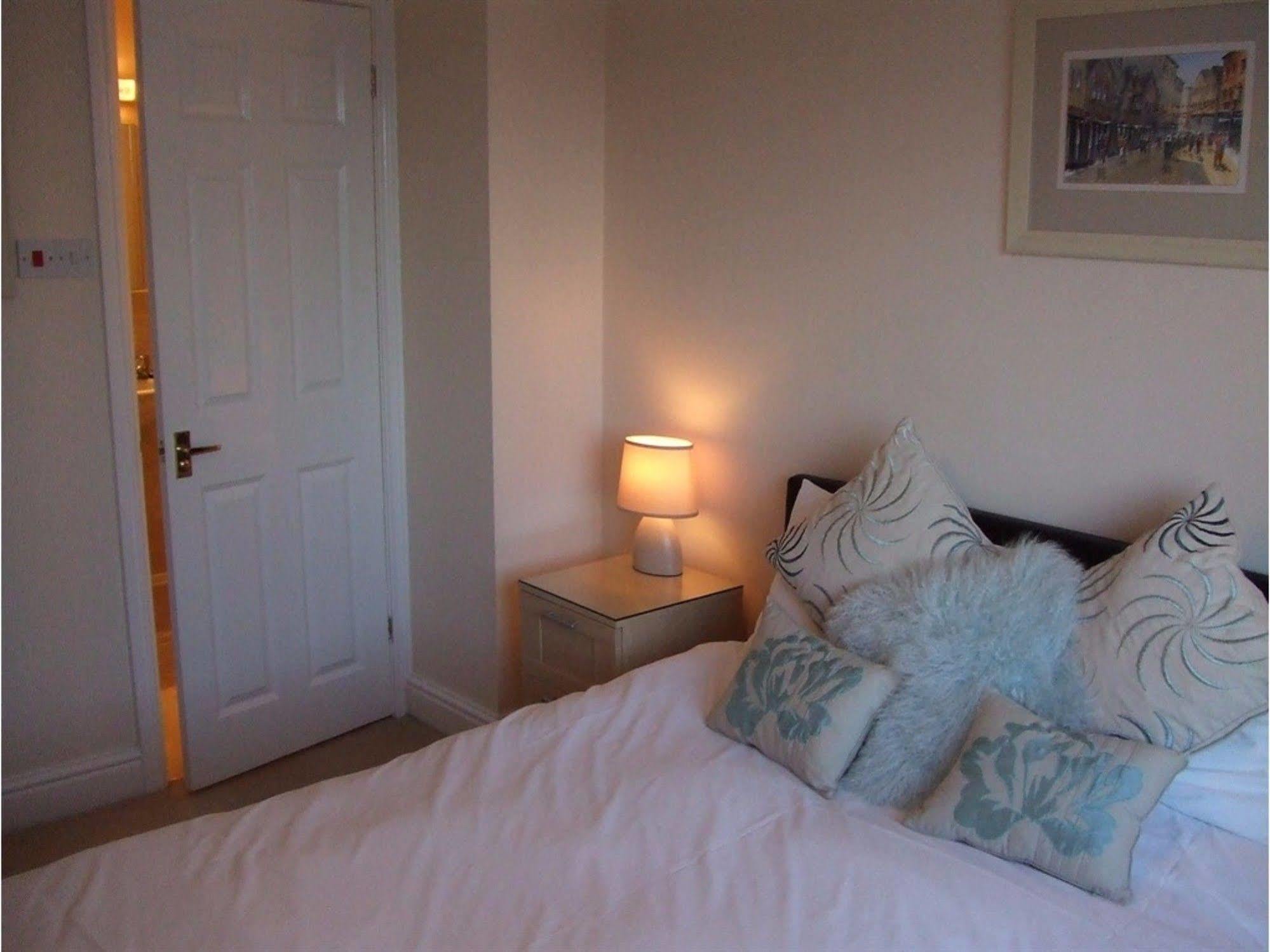 31 Queens Road Winchester Extérieur photo
